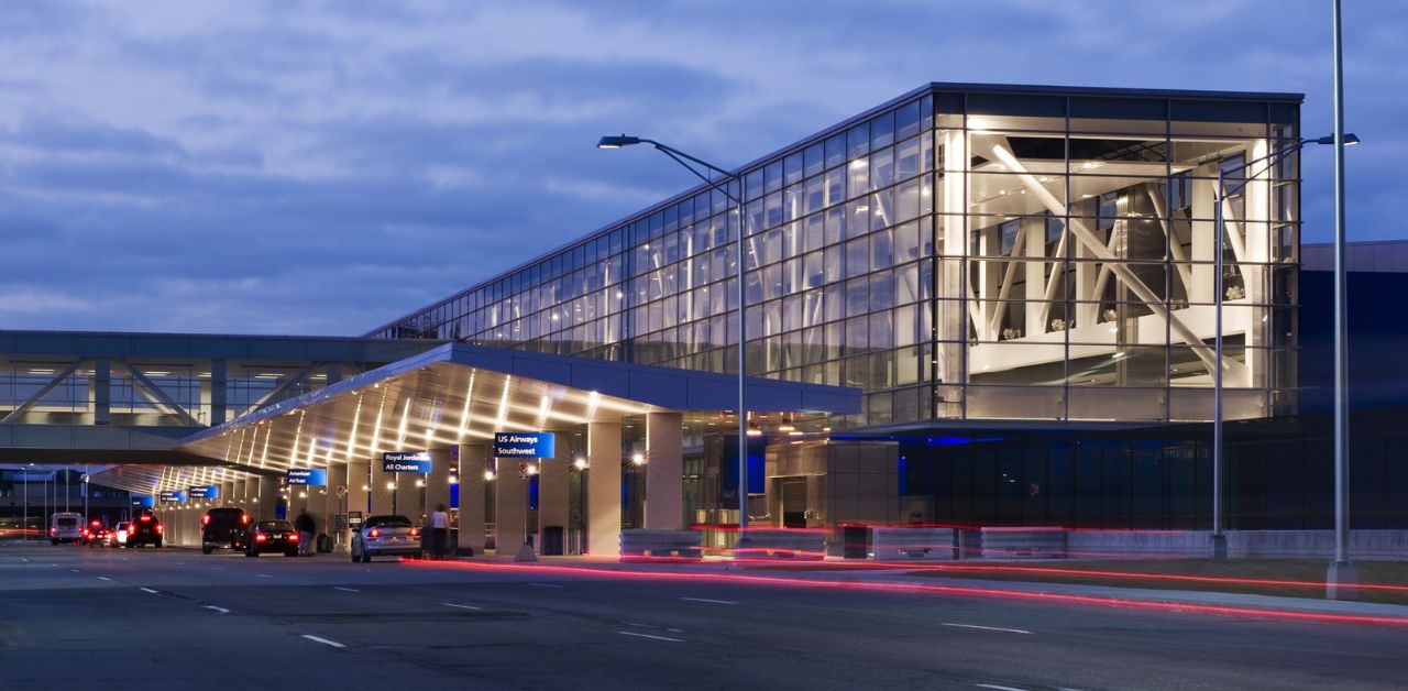 United Airlines DTW Terminal