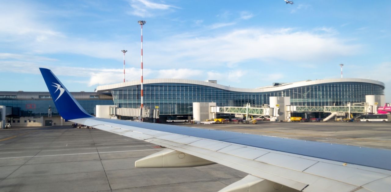 United Airlines OTP Terminal