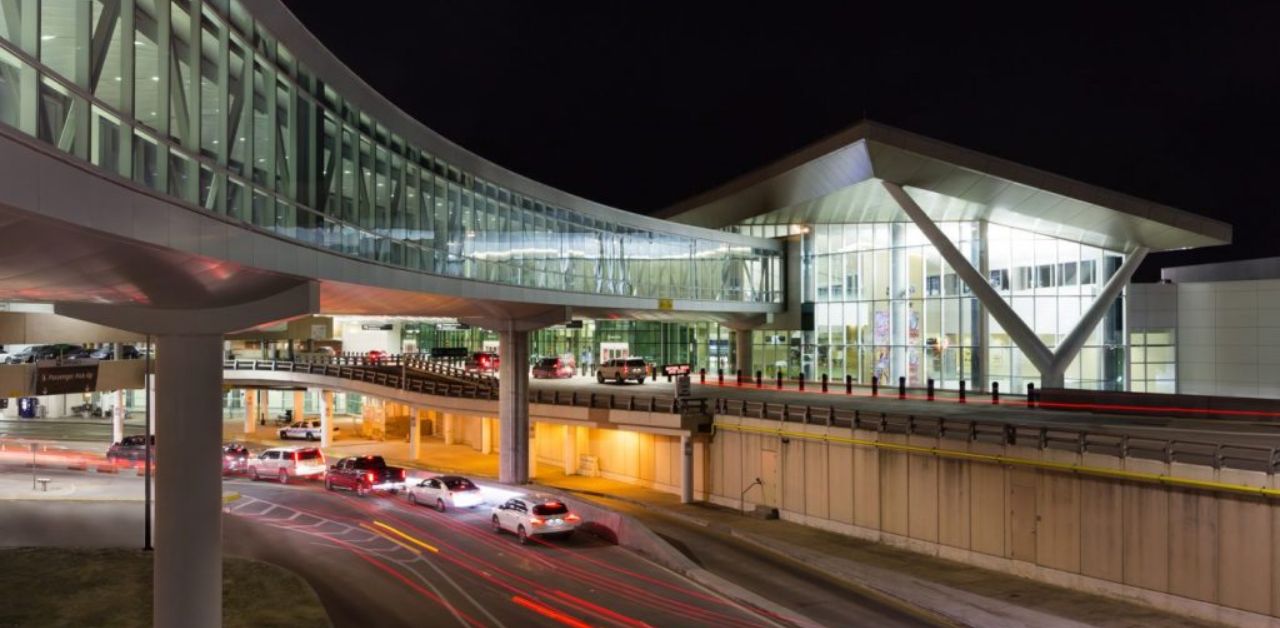 Breeze Airways HOU Terminal