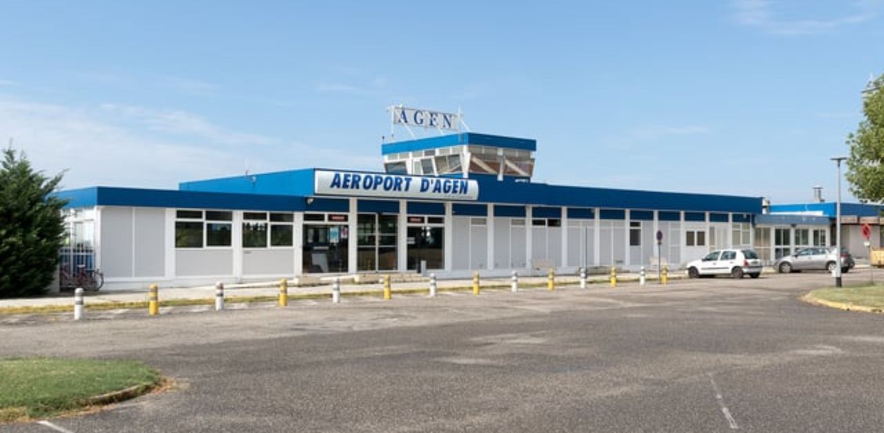 Air France AGF Terminal – Agen La Garenne Airport (1)