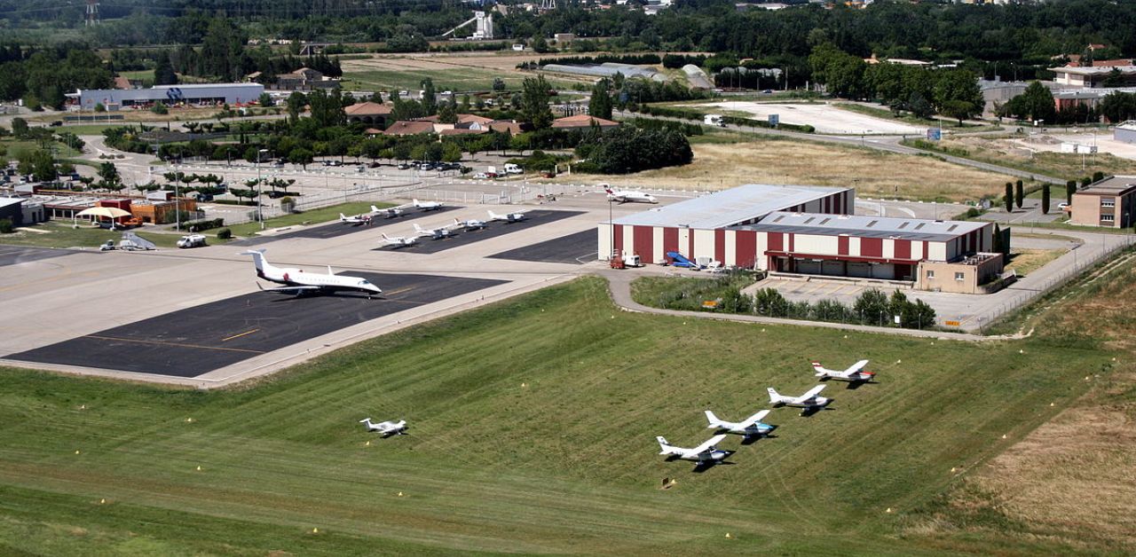 Air France AVN Terminal – Avignon – Provence Airport (1)