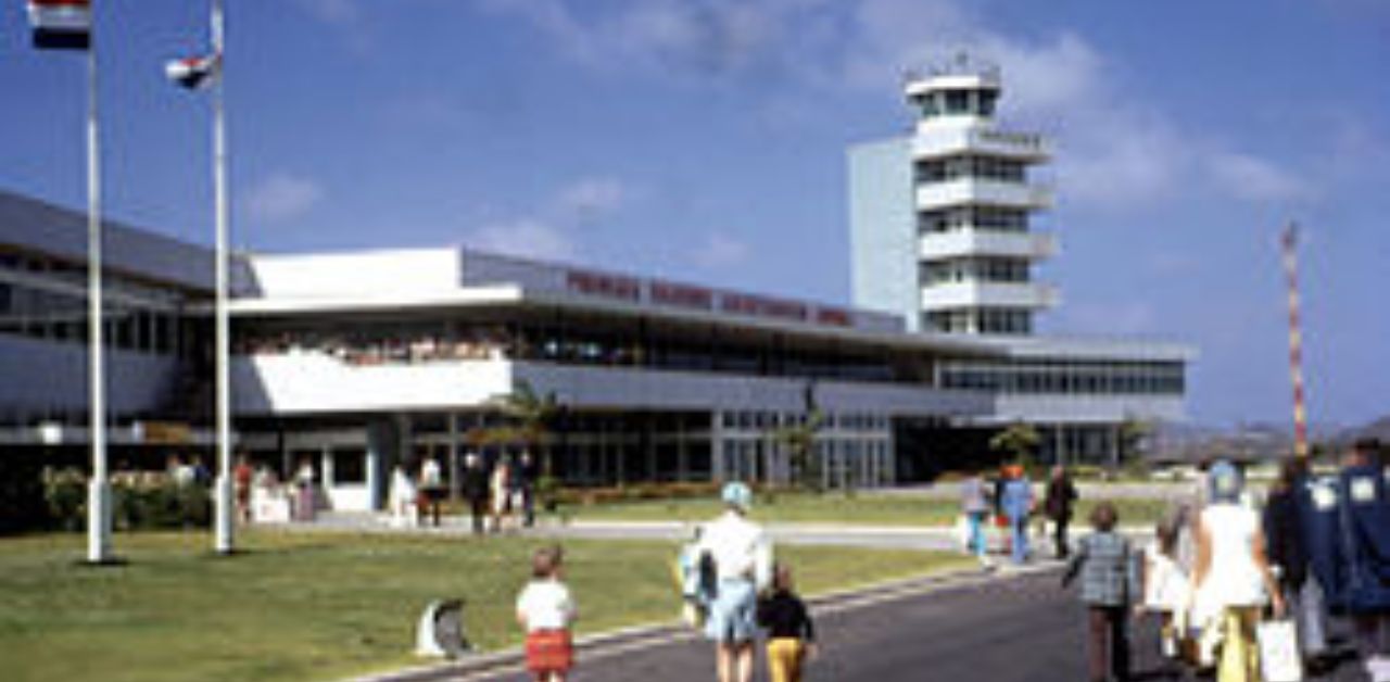 British Airways AUA Terminal – Queen Beatrix International Airport (1)