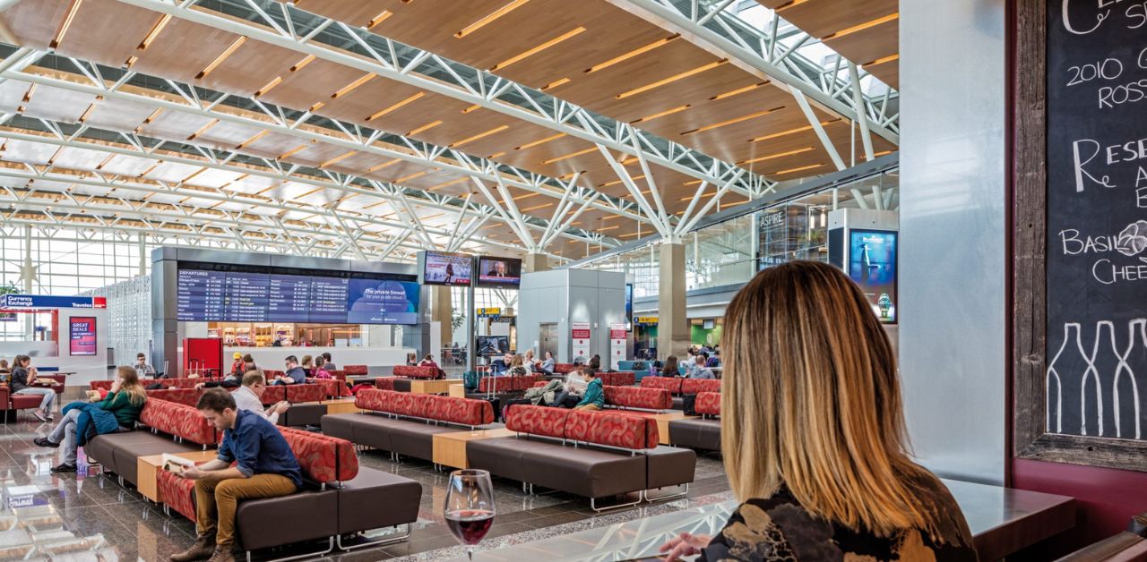 Singapore Airlines YYC Terminal – Calgary International Airport (1)