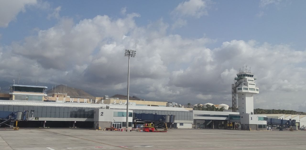 Scoot Airlines TFS Terminal – Tenerife South Airport