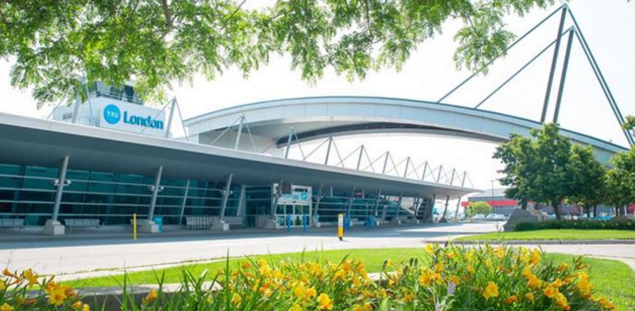 Air Canada YXU Terminal