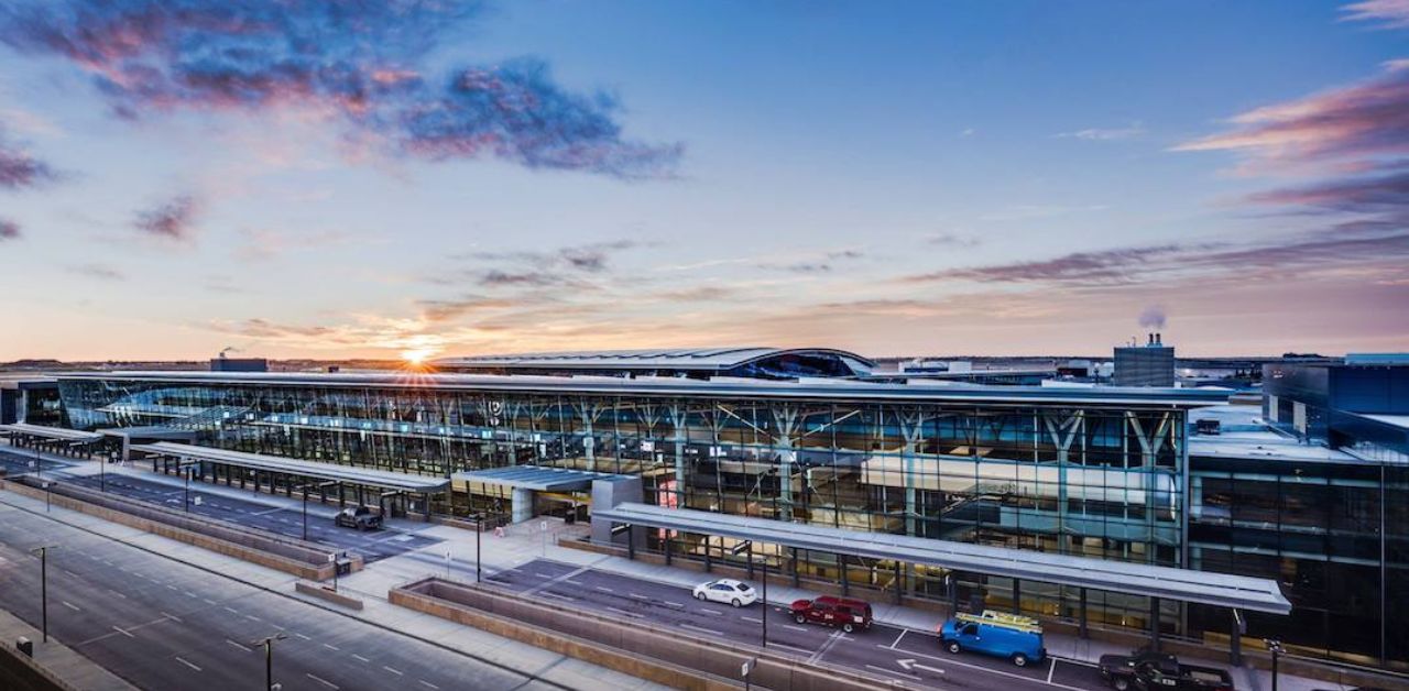 Cathay Pacific YYC Terminal – Calgary International Airport
