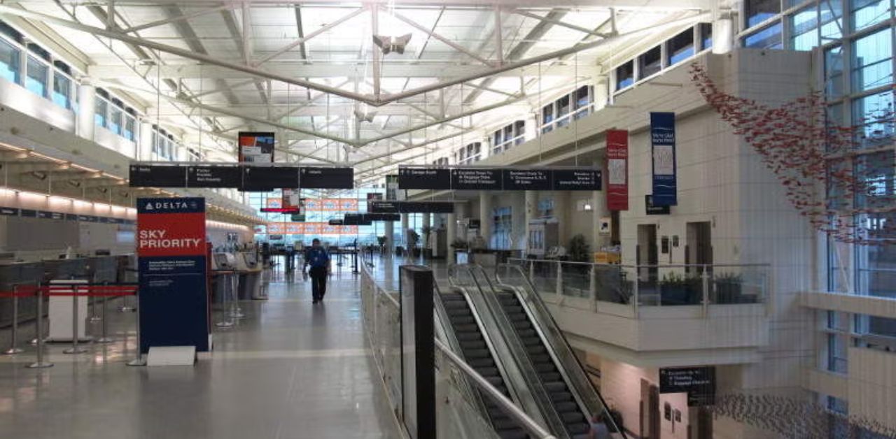 Egyptair MDW Terminal – Chicago Midway International Airport