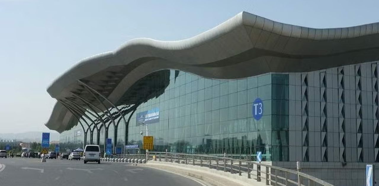 Egyptair URC Terminal – Ürümqi Diwopu International Airport