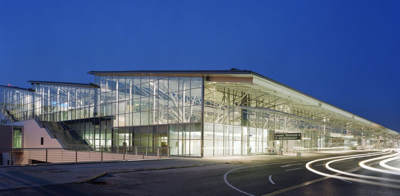 Ryanair STR Terminal - Stuttgart Airport